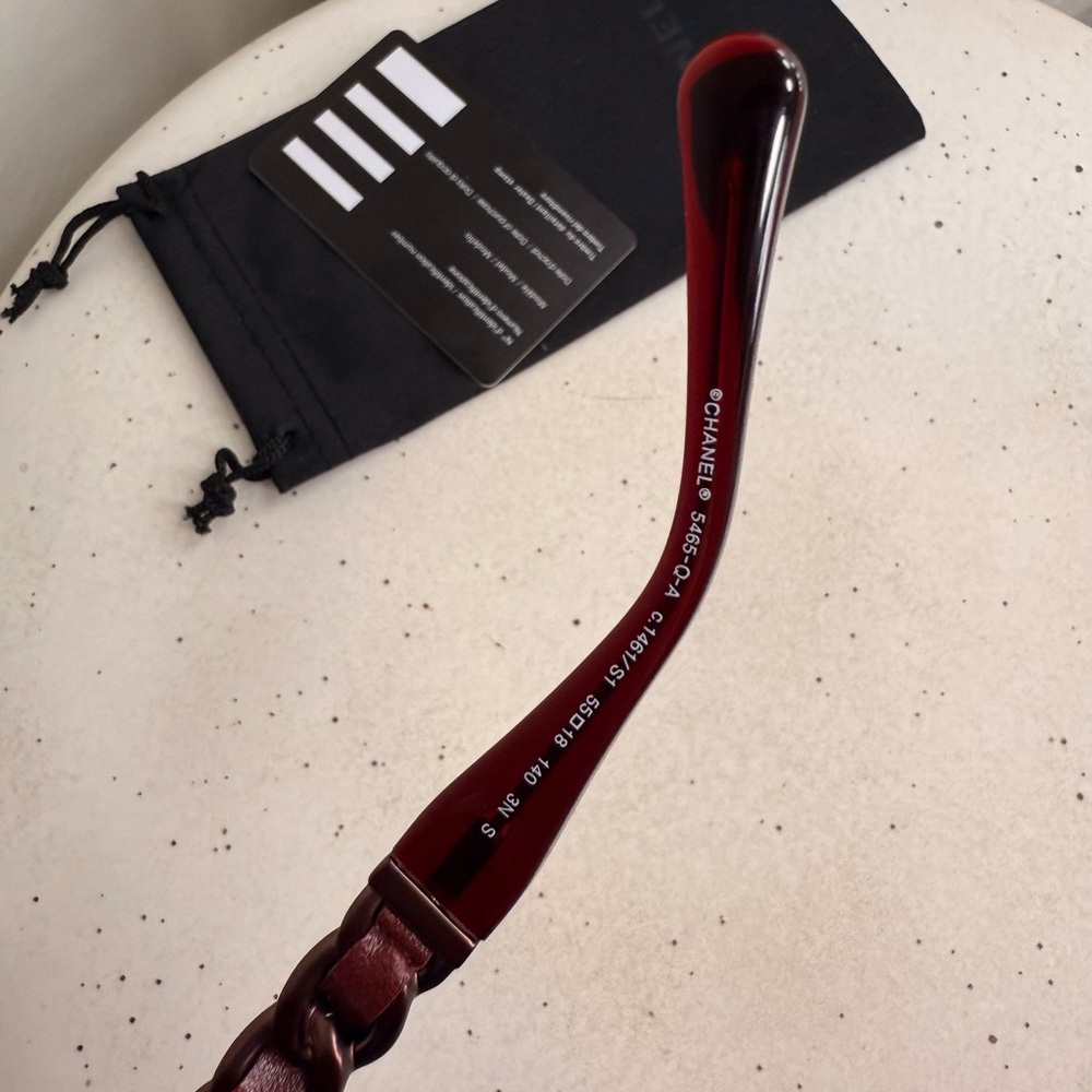 CHANEL Burgundy and Black Sunglasses - Picture 2 of 11